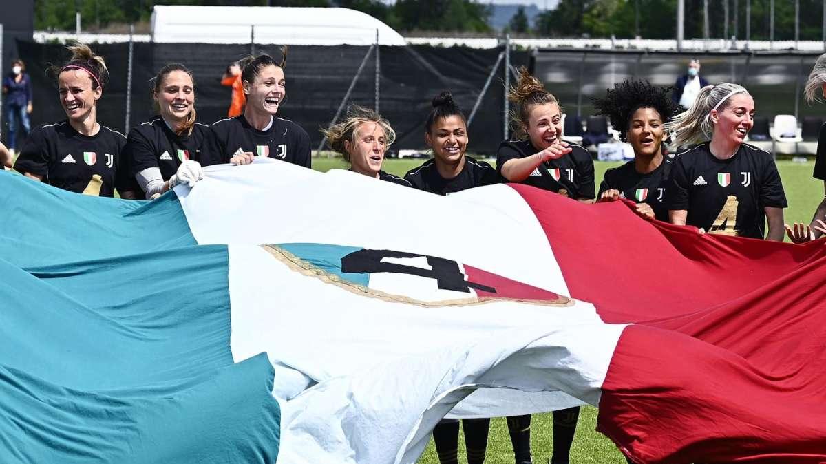 La Juventus su "Twitter": "Buon compleanno Lenzini"