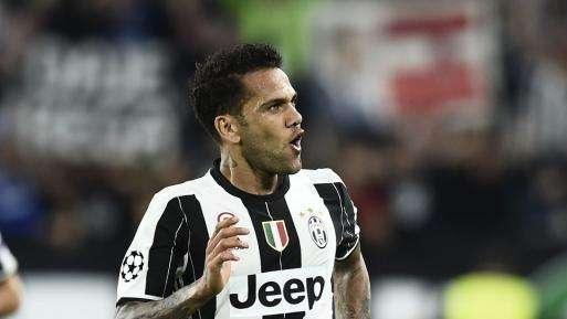 UFFICIALE - Dani Alves rescinde il suo contratto con la Juventus
