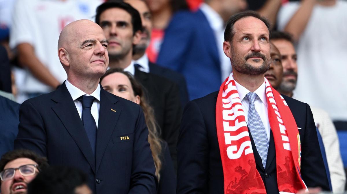 Infantino, sul caso FIFA si è mosso anche il presidente francese Macron