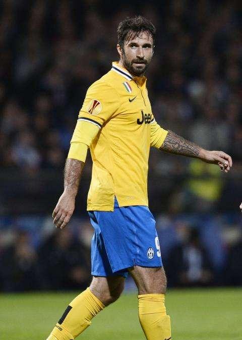 L'ex bianconero Vucinic torna in Italia? Il Lecce ci prova 