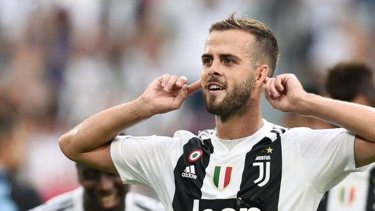 PJANIC a JTV: "Dedico il gol alla società, abbiamo grandi obiettivi. Ronaldo? Contento di essere alla Juve, si è aggiunto alla sfida di punizioni..."