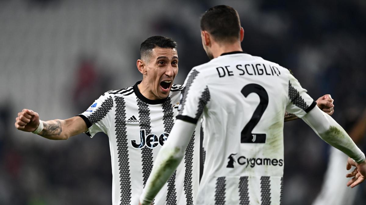 DE SCIGLIO su Instagram: “ Non è stata una stagione semplice, soprattutto per me, ma questo gruppo ha dimostrato che gli ostacoli sono fatti per essere affrontati”