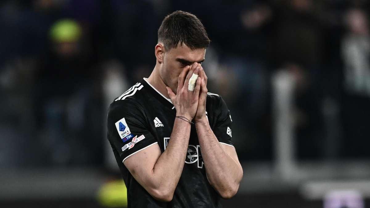 TMW - Vlahovic chiederà di andare via senza le Coppe. La Juve lo valuta 120 milioni