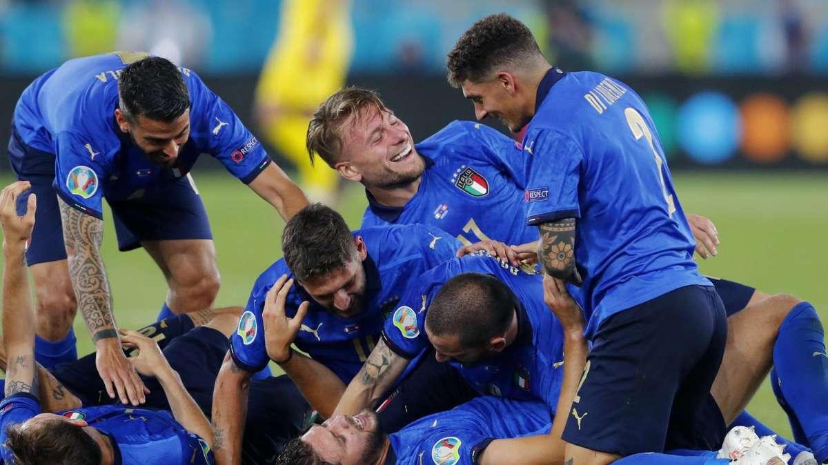 Italia, le immagini dell'ultimo allenamento a Coverciano prima di Italia-Galles