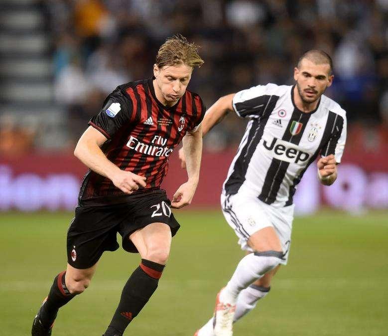 Juve, Sturaro non è convinto dell'ipotesi Fiorentina: i bianconeri chiuderanno lo stesso per Bernardeschi