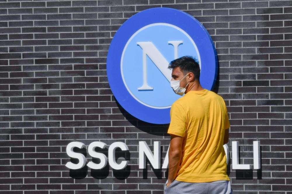 Napoli, sconcerto da parte dei tifosi: "Sbagliato giocare col Genoa"