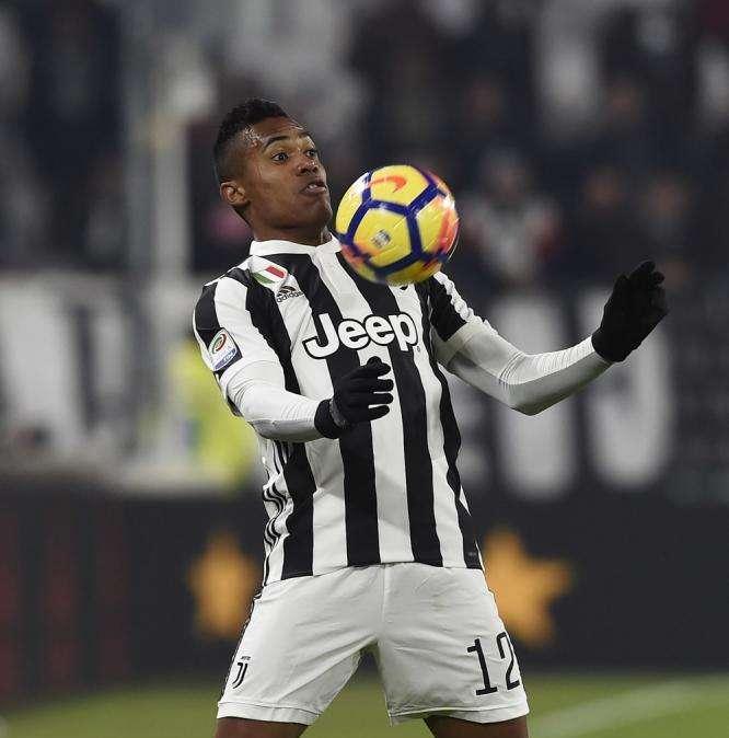 Dalla Francia: Alex Sandro è nel mirino del PSG. Il brasiliano gradirebbe i parigini