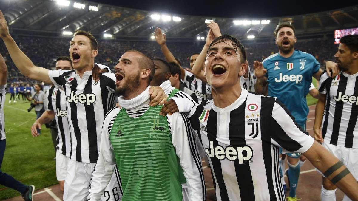 Lichtsteiner a Gazzetta: “Ho detto no all’Inter per amore della Juve. Conte ci diceva sempre che per restare nella storia bisogna vincere”
