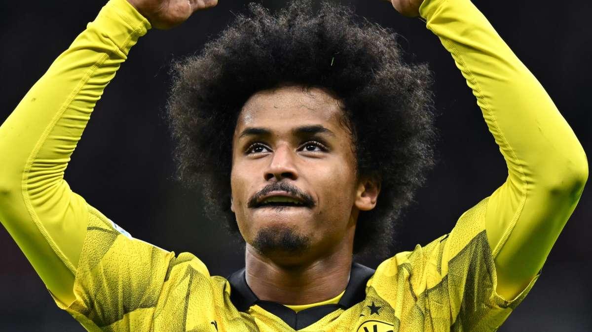 Adeyemi richiestissimo