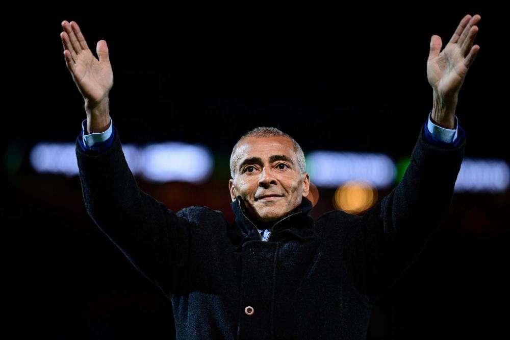 Romario torna in campo a 58 anni: "Giocherò con mio figlio"