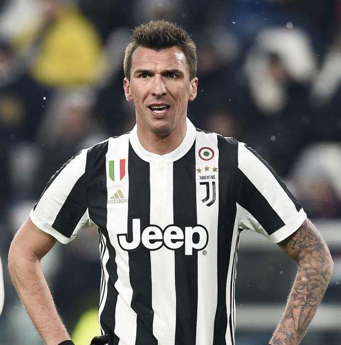 LIVE ROMA - Allegri punterà sul 4-3-3. Barzagli favorito su Rugani. Dubbio Mandzukic in attacco. Se verrà preservato con Douglas Costa e Dybala giocherà Alex Sandro 