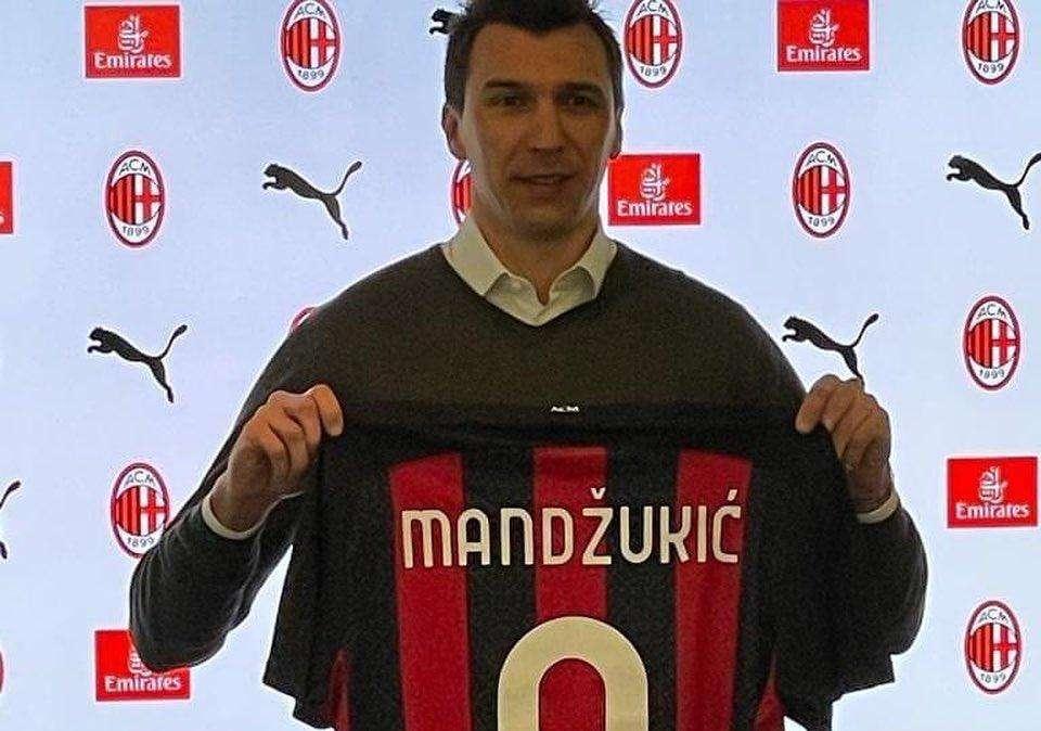 Milan, Mandzukic si presenta: "Qui perché sono pronto. Rispetterò sempre la Juve, ma su Sarri no comment"