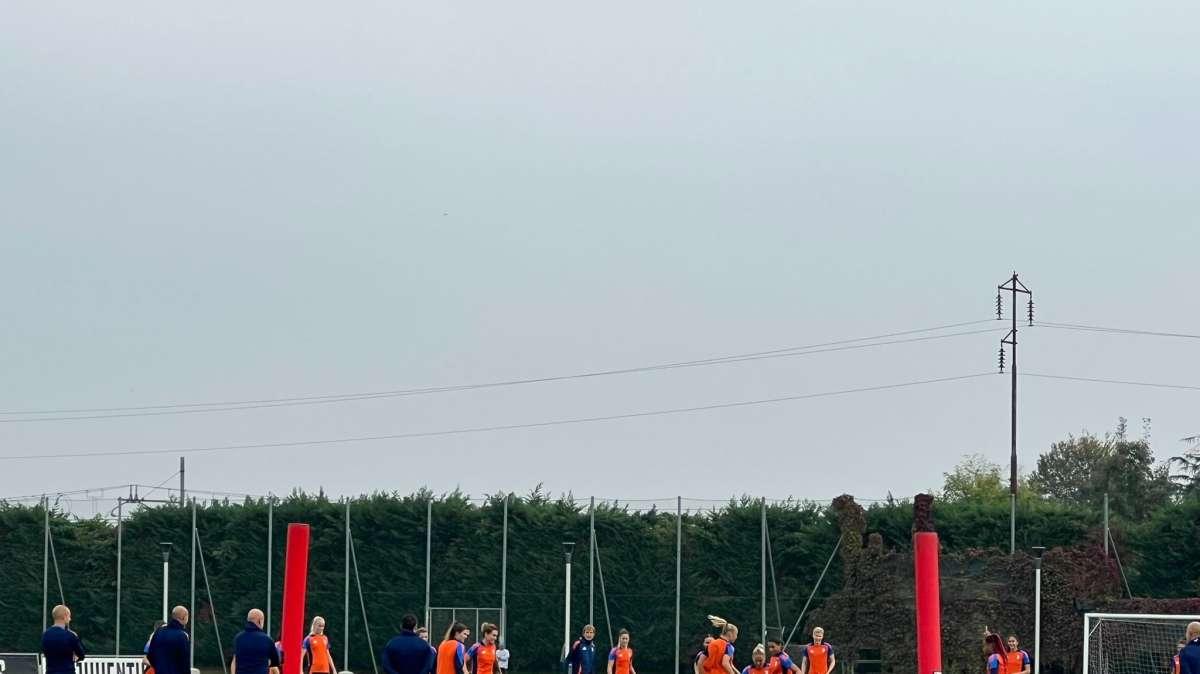 Arsenal, Slegers: "La Juventus gioca un calcio diverso che non avevamo mai affrontato prima. Sono molto orgogliosa delle ragazze"