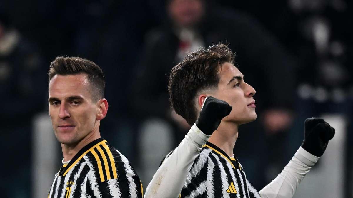 LIVE TJ - I convocati: rientrano Rabiot e Chiesa. Allegri punterà sul 3-5-2. Rugani favorito per sostituire Gatti. Cambiaso e Kostic titolari. In attacco spazio a Yildiz e Vlahovic 