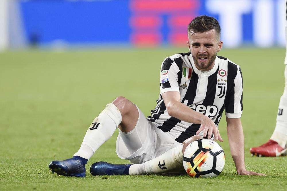 Il PSG pensa a Pjanic, ma il bilancio frena i parigini 
