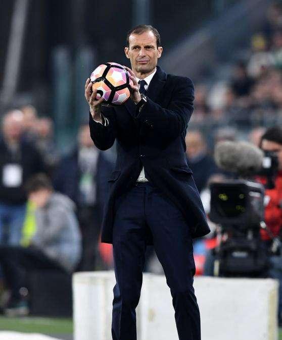Allegri-Arsenal, è "frenata": i "Gunners" confermano Wenger?