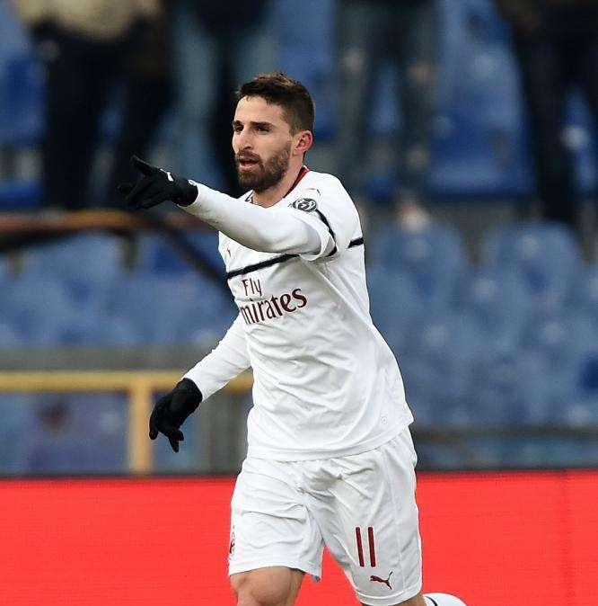 Il Milan vola senza Higuain: 2-0 al Genoa