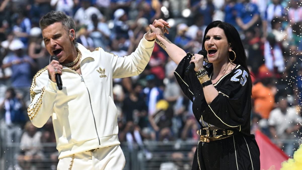 Mondiale, Laura Pausini canterà prima della finale con Robbie Williams e Nicole Scherzinger