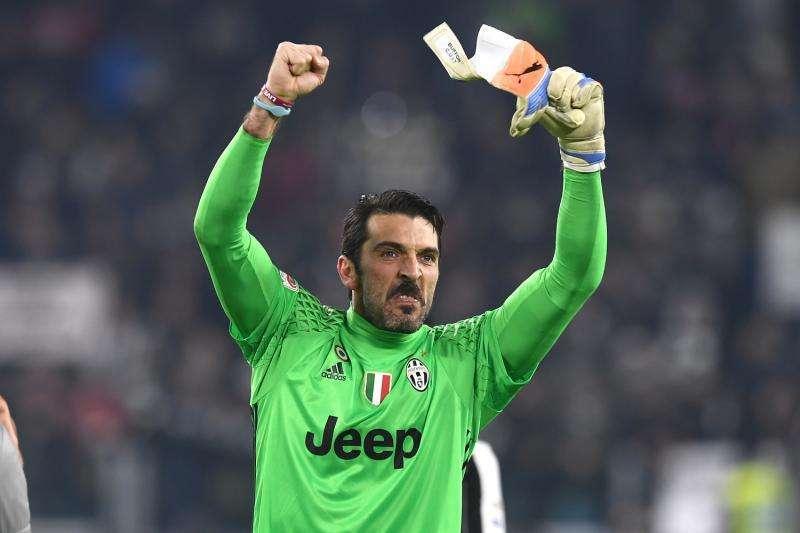 PER I LETTORI DI TUTTOJUVE IL BIANCONERO DELL'ANNO 2016 E' ANCORA BUFFON