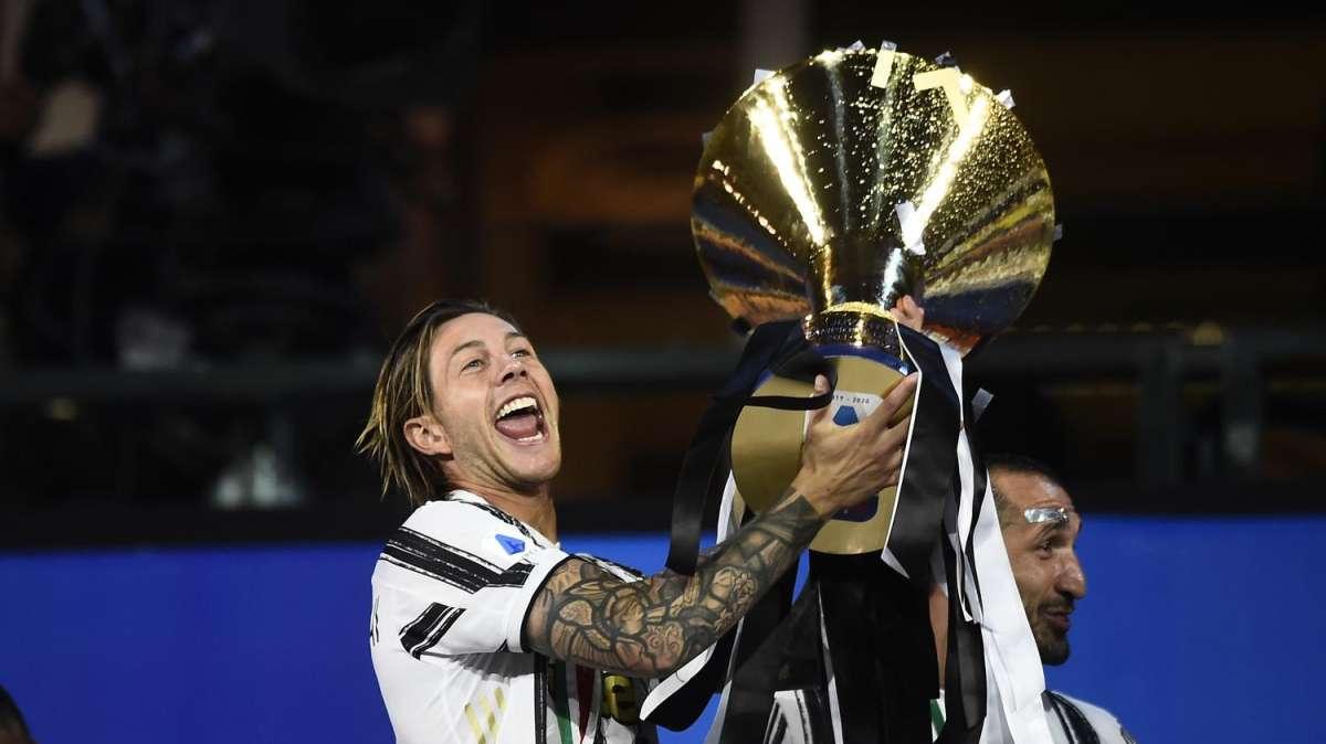 Gazzetta - Bernardeschi piace al Wolverhampton, ma... 