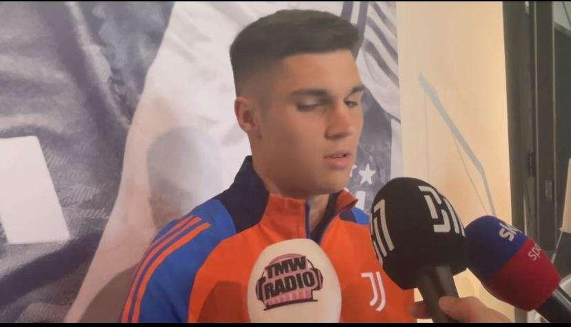 LIVE TJ - ADZIC: “Ho scelto la Juve perché è il club più importante d’italia. Le parole di Thiago Motta vogliono dire tanto per me. Idoli? Messi e Zidane”
