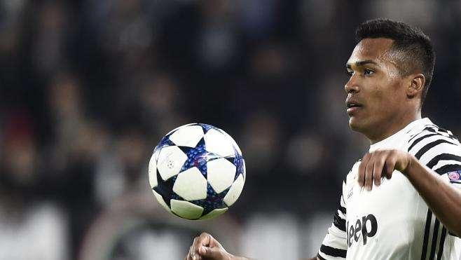 Dall'Inghilerra - Le big inglesi non mollano Alex Sandro