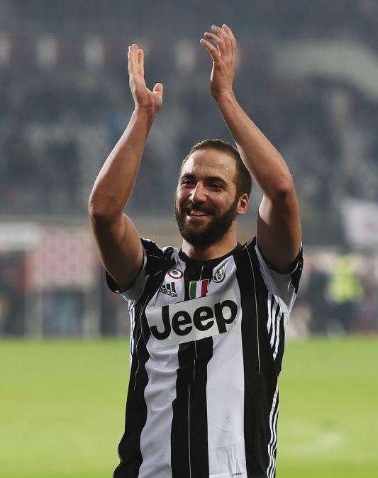 HIGUAIN: "Voglio vincere la Supercoppa con la Juve. I 36 gol dell'anno scorso? Vedremo a maggio quanti ne avrò fatti"