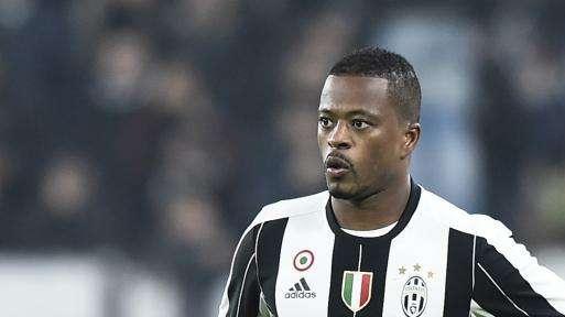 L'ex bianconero Evra: "Voglio allenare, non importa dove. Ricomincerò da zero"