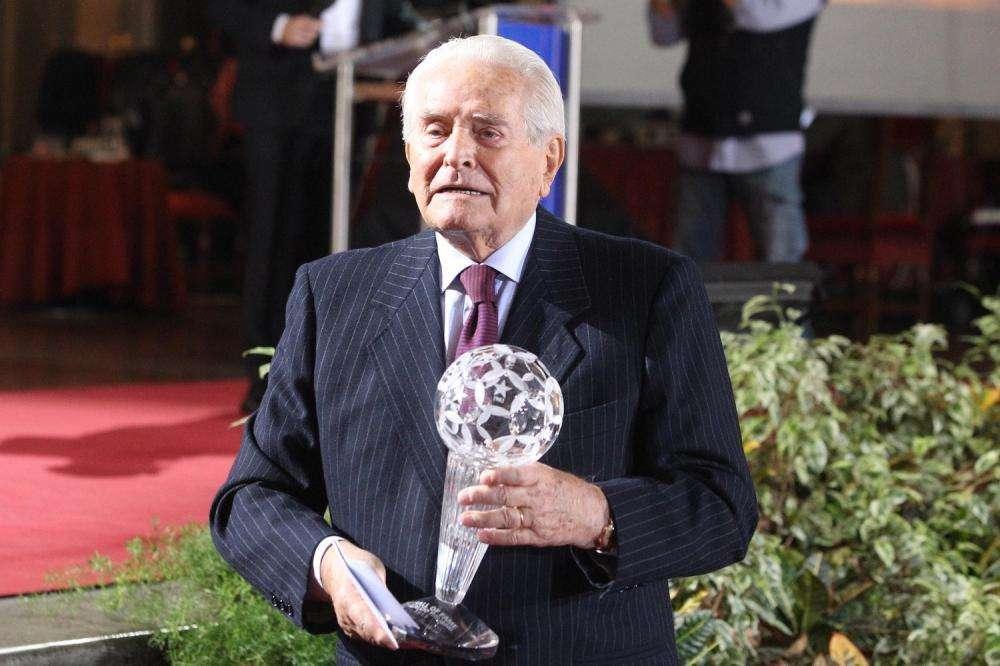 Boniperti all'Ansa: "Domani compio 90 anni, in tanti mi hanno già fatto gli auguri. La Juve? E' stato un anno eccezionale"