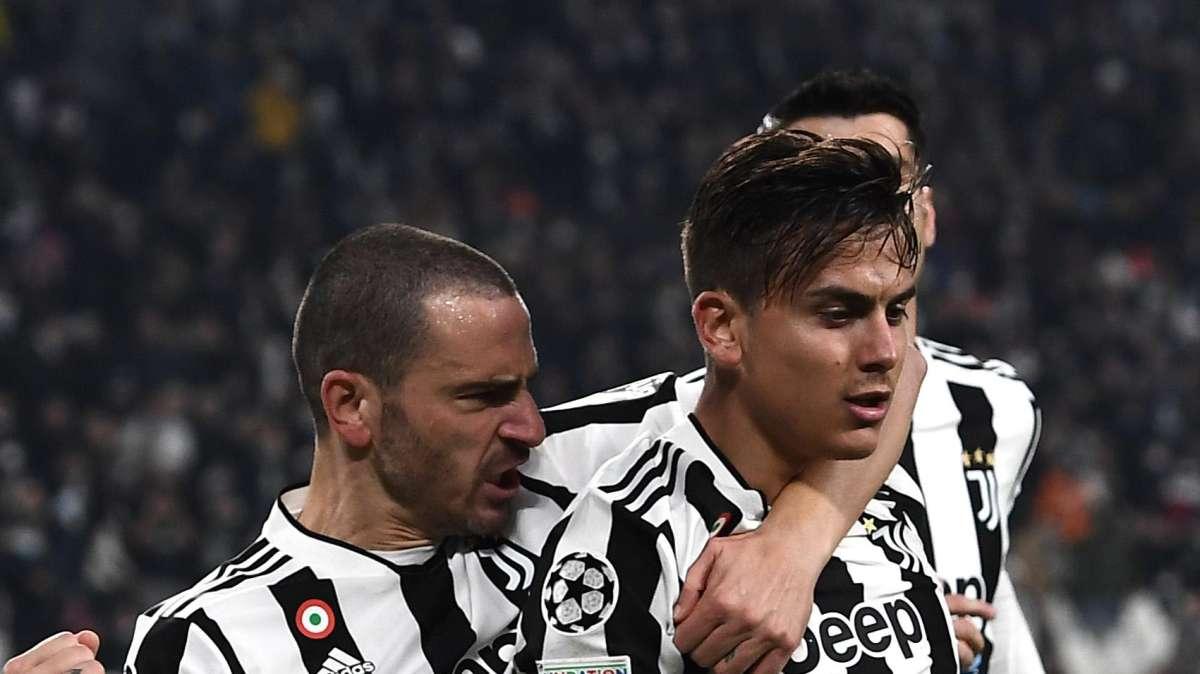 La Juventus su Twitter: "Dybala da posizione impossibile"