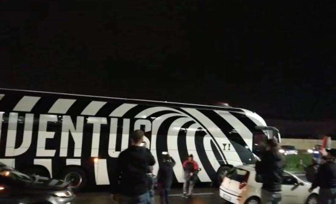 LIVE TJ - L'arrivo della Juventus all'Allianz Stadium (VIDEO)