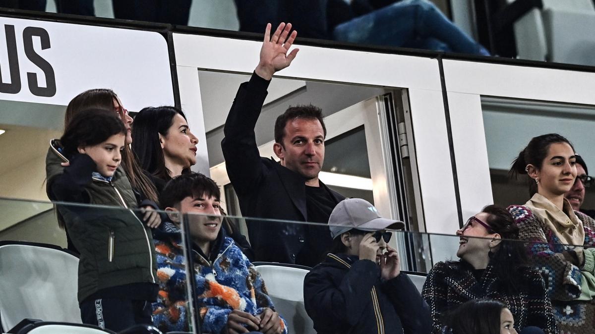 La Juventus su X: “ 18 settembre 1994: a Napoli nasce il 'gol alla Del Piero'”
