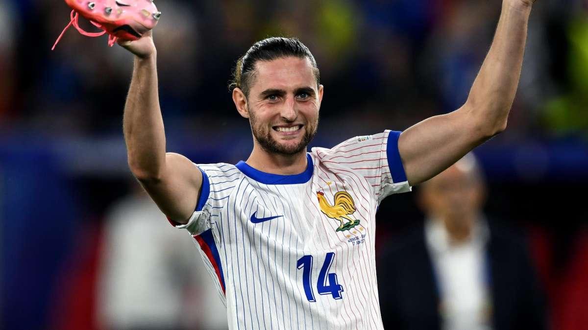 RABIOT: "Se mi sento un giocatore della Juventus? Non posso dirlo, ora non sono sotto contratto. Vedremo dopo l'Europeo"