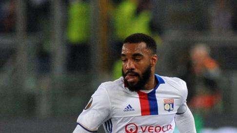 Bild - Juventus più defilata nella corsa a Lacazette