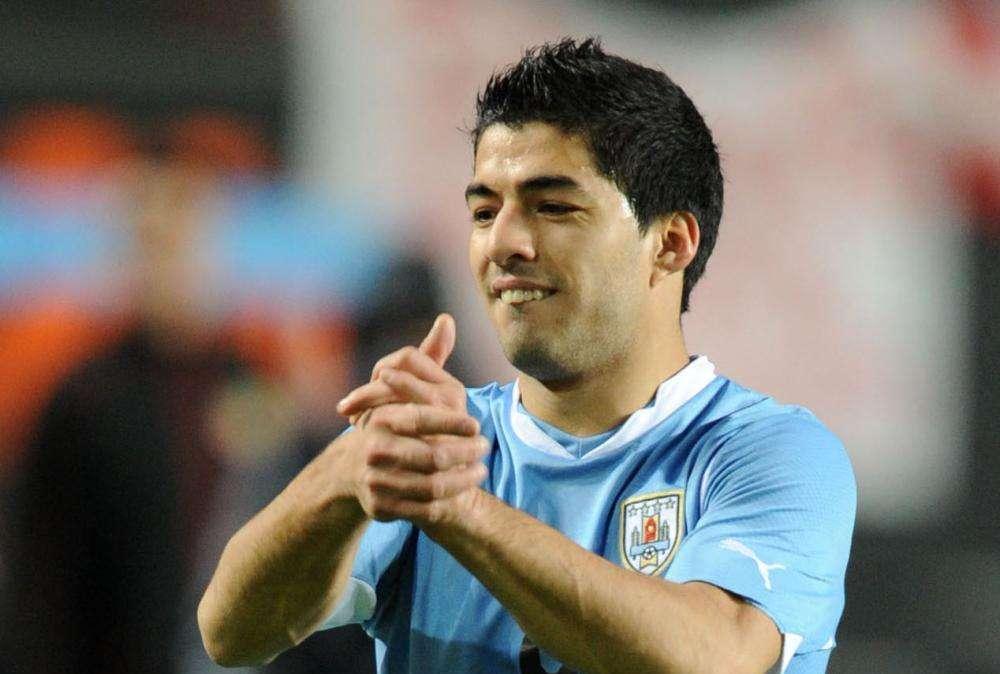 Il Times la spara grossa: Suarez alla Juve per convincere Van Persie