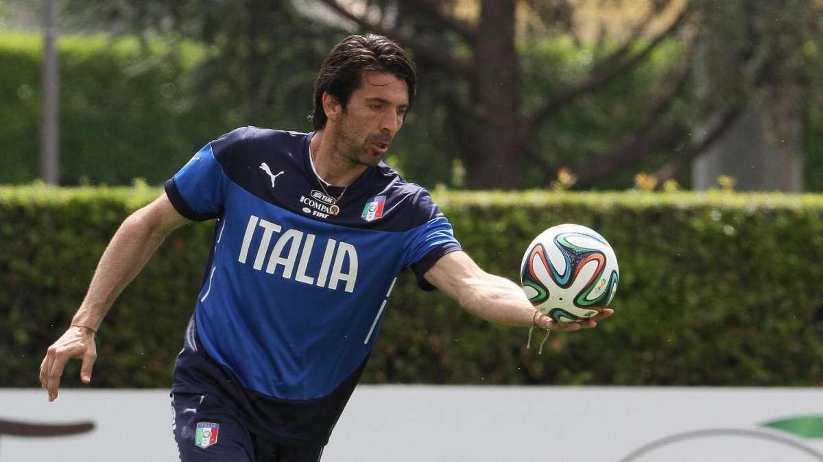 BUFFON a Repubblica: "Ignorante e narcisista , così ce l’ho fatta"