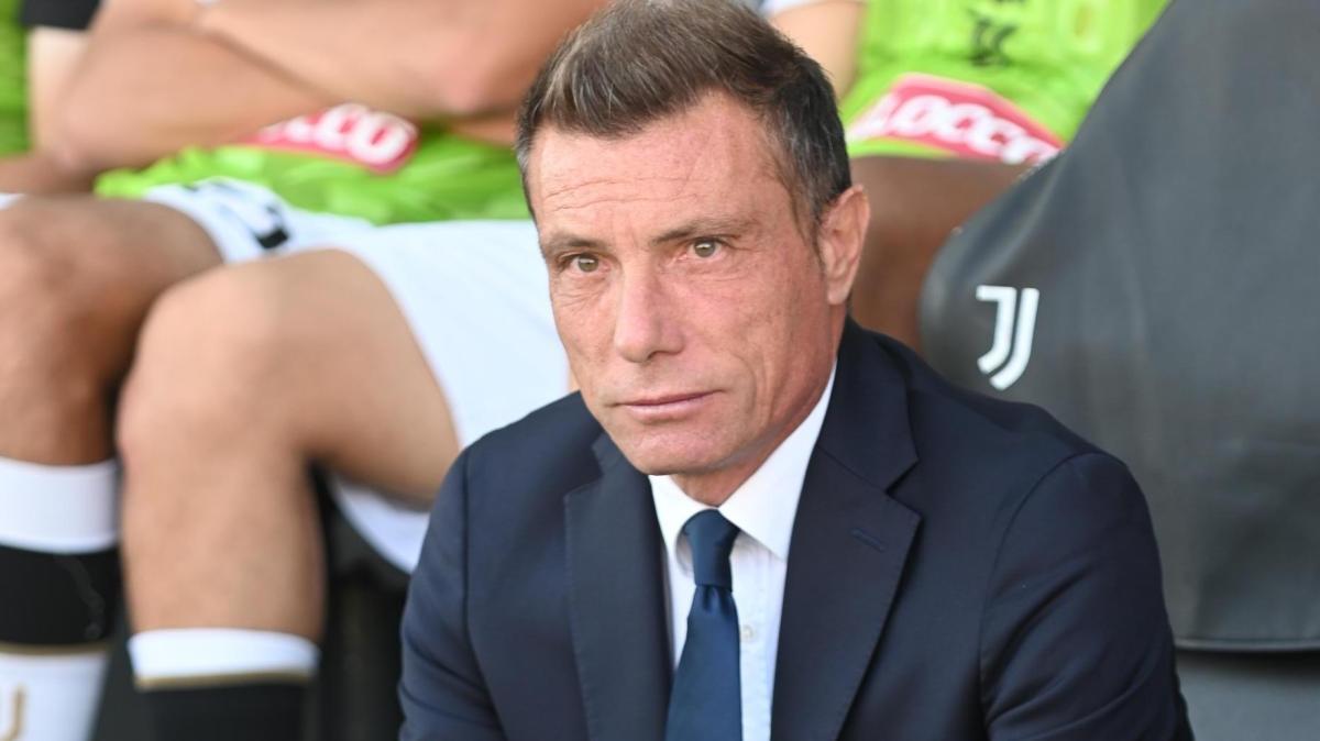 Trento-Juventus Next Gen 0-0 - Prima occasione per il Trento, punizione di Fossati, Mangiapoco para