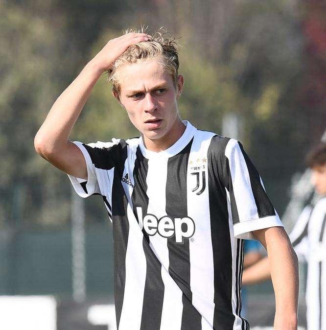 Nicolussi Caviglia: "Ringrazio la Juventus. È stato importante allenarsi con la prima squadra"