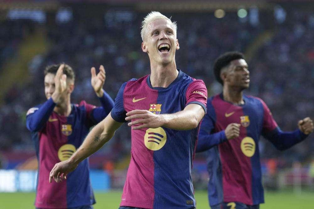 Dani Olmo torna e ne fa 2, Barcellona vince il derby