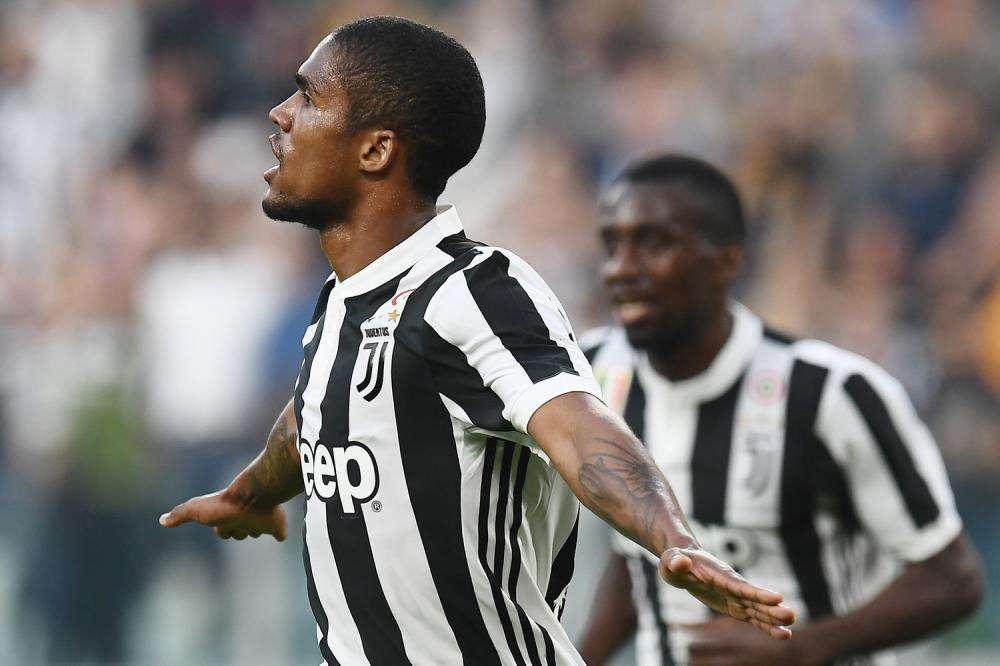 LIVE TJ - JUVENTUS-LAZIO - 1-2. Segna Douglas Costa poi doppio Immobile. Dybala sbaglia un altro rigore  