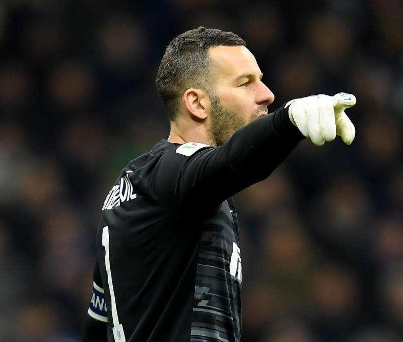 QUI INTER - Handanovic lavora con il pallone, prossime ore decisive