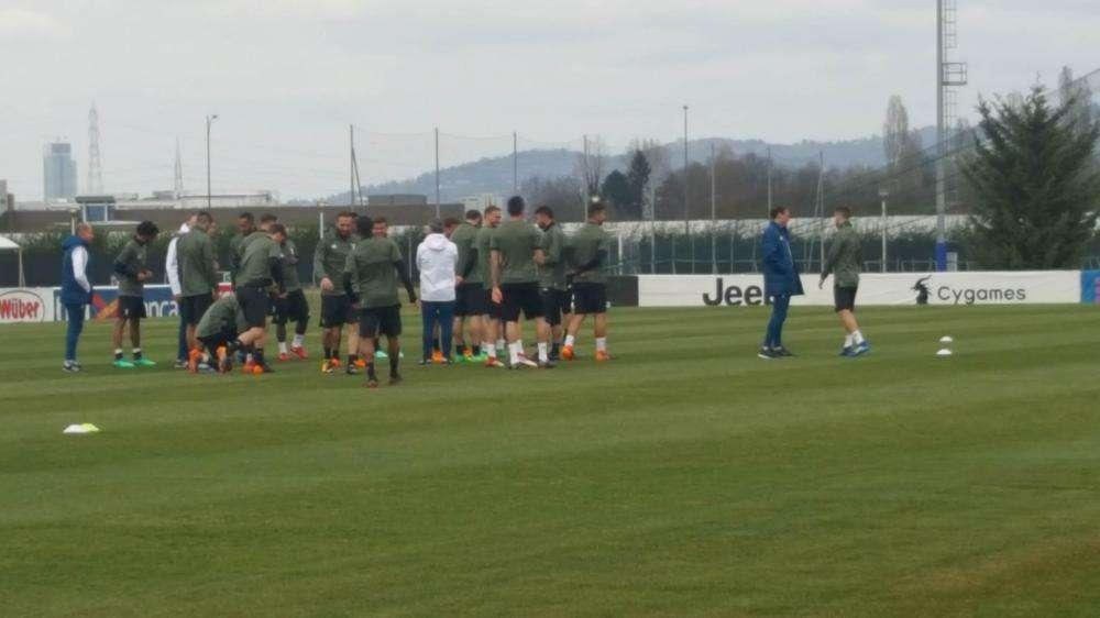 LIVE VINOVO - 20 convocati. Ci sono Mandzukic e Alex Sandro. Assente Bernardeschi. Possibile 4-3-2-1. Bentancur favorito