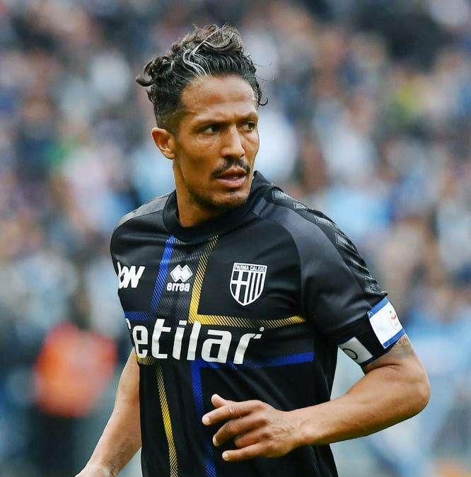 Faggiano (DS Parma): "La Juve e un'altra big italiano volevano Bruno Alves a gennaio ma non ho mai rischiato di perderlo"