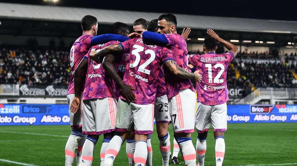 VIDEO - La Juventus su Twitter: "Carichi"