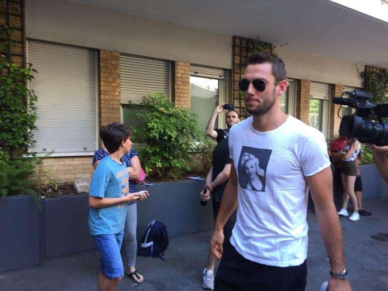Sky - Incontro negativo per il rinnovo di De Vrij con la Lazio. La Juve osserva