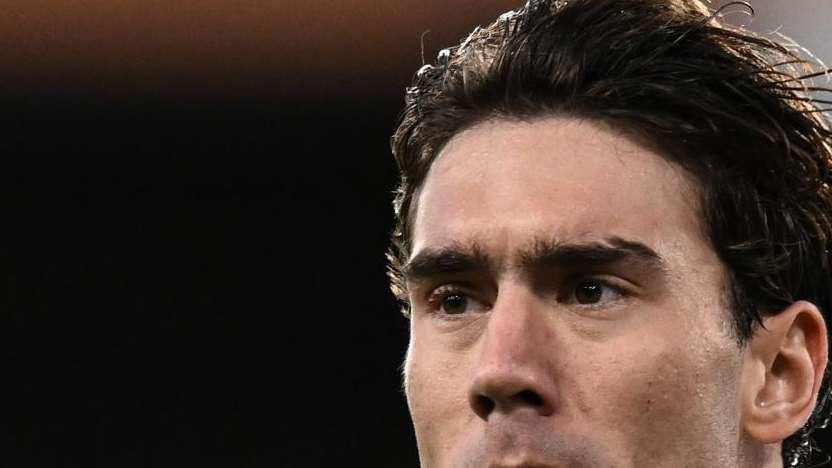 Nova Sport - Vlahovic, solito infortunio: da tempo ha problemi nella parte posteriore della coscia. Oggi era stato tra i migliori