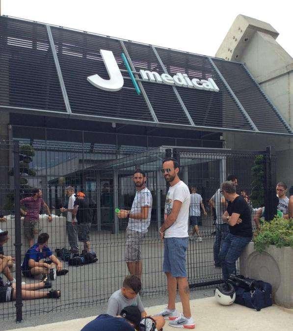 LIVE TJ - Il raduno dei campioni: nel pomeriggio i primi test fisici in palestra. Paratici era a Vinovo. Bentancur arriverà domani. Orsolini prenderà parte alla tournée in Messico e Stati Uniti