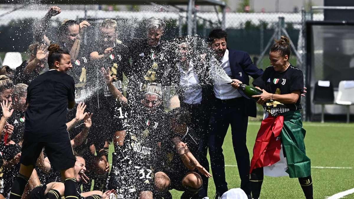 LIVE FOTO TJ - La grande festa tricolore della Juventus Women  (2)