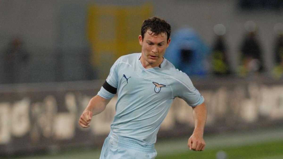 Tare: "Per Lichtsteiner alla Juve non c'è ancora l'accordo" 