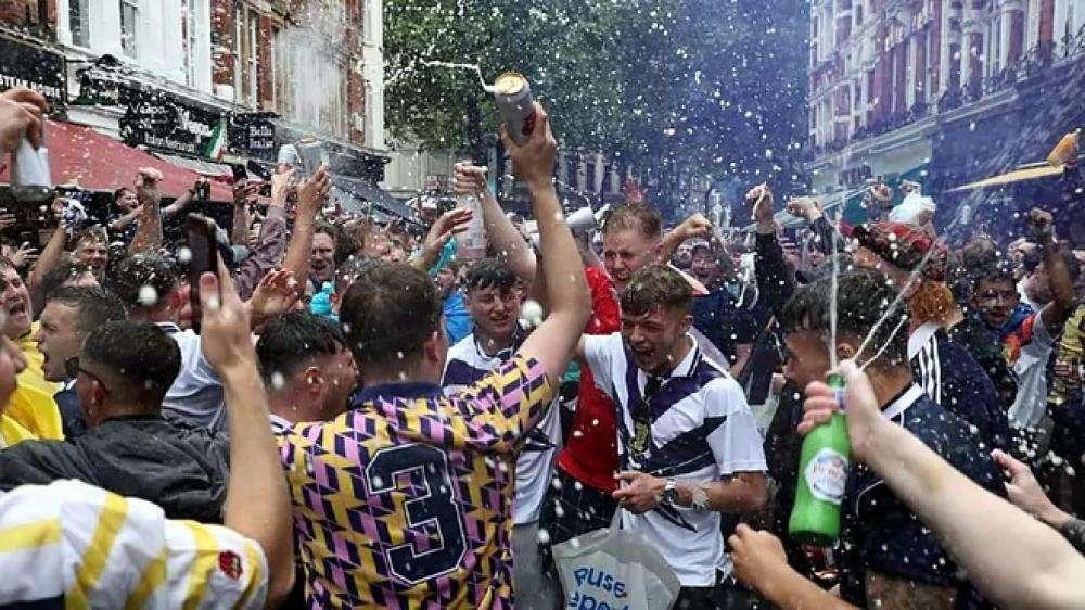 Europei: Inghilterra-Scozia; incidenti, 30 arresti